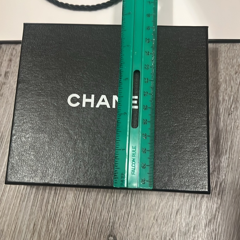 Bundle of 3 Chanel bags and box - Picture 4 of 6